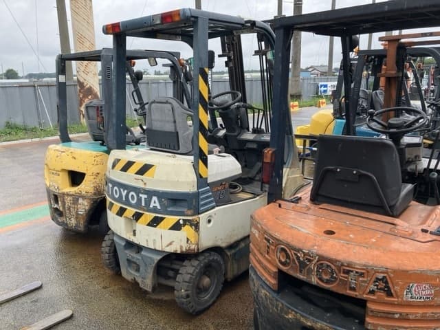 Battery Forklift — Auction (lot 8451-2820)