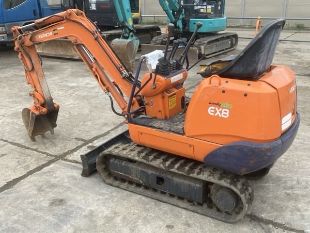 MINI EXCAVATOR — Auction (lot 8451-284)