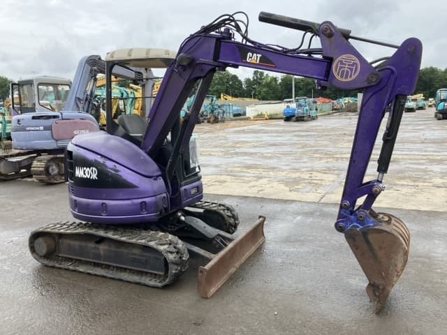 MINI EXCAVATOR — Auction (lot 8451-290)