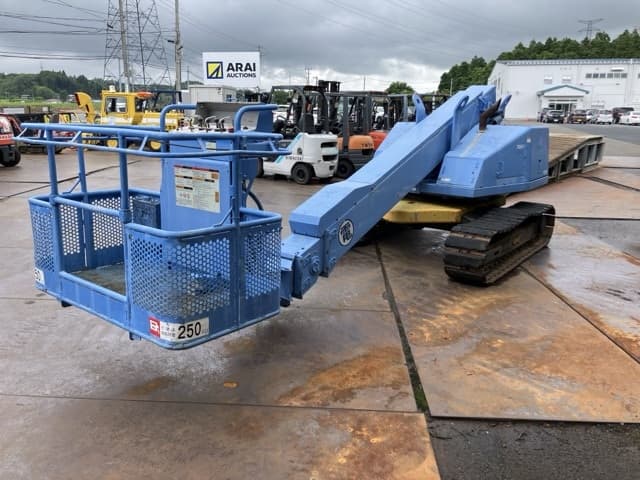 AERIAL WORK PLATFORM — Auction (lot 8451-30001)