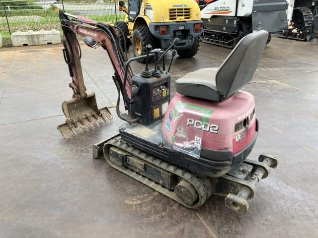MINI EXCAVATOR — Auction (lot 8451-30004)