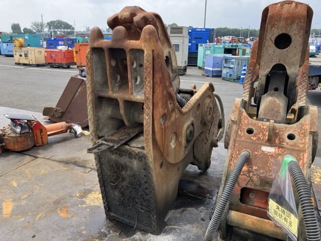 Crusher — Auction (lot 8451-3003)