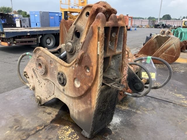 Crusher — Auction (lot 8451-3003)