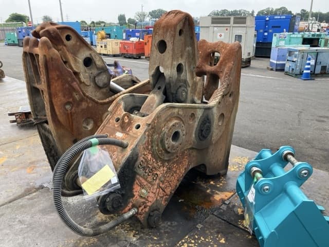 Crusher — Auction (lot 8451-3004)