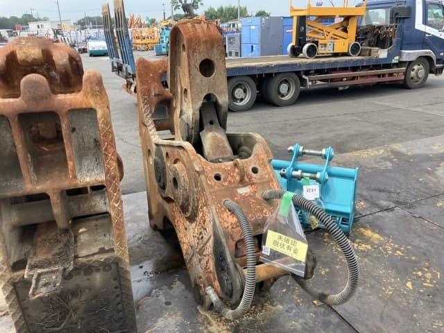 Crusher — Auction (lot 8451-3004)