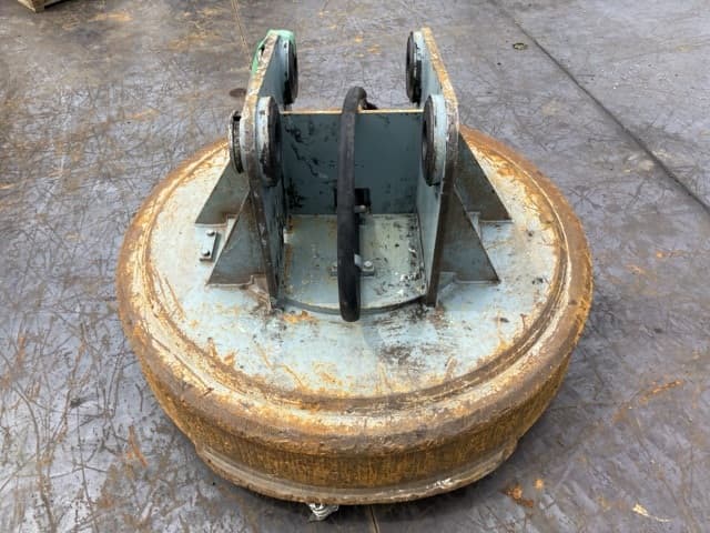 Magnet — Auction (lot 8451-3014)
