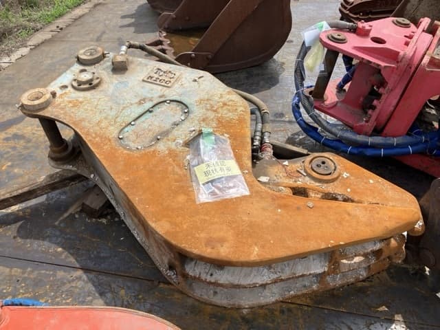 Crusher — Auction (lot 8451-3016)