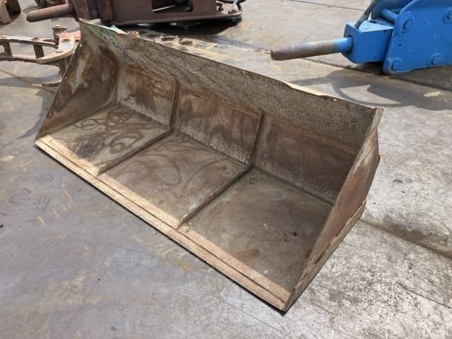 Bucket — Auction (lot 8451-3026)