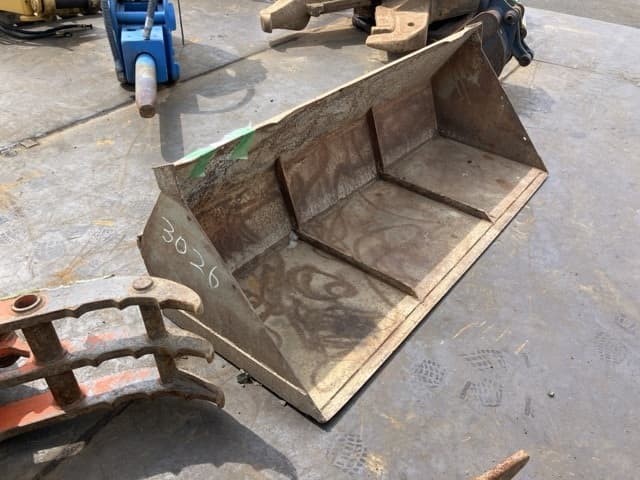 Bucket — Auction (lot 8451-3026)