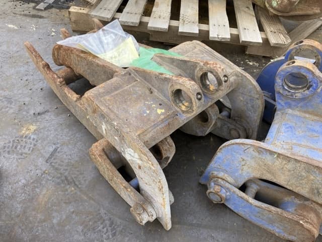 Fork — Auction (lot 8451-3028)
