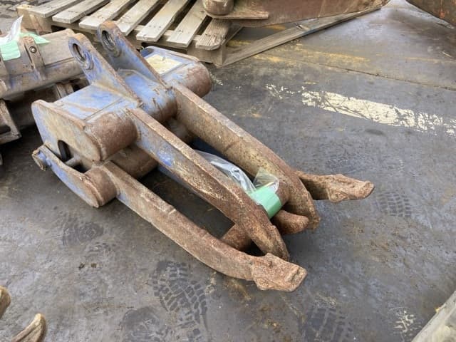 Fork — Auction (lot 8451-3029)