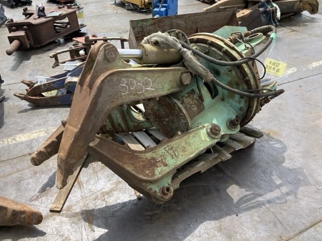 GRAPPLE — Auction (lot 8451-3032)