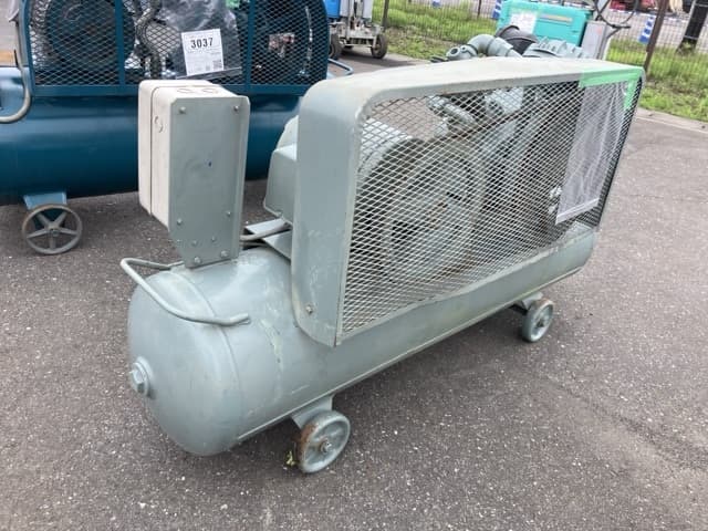 Compressor — Auction (lot 8451-3036)