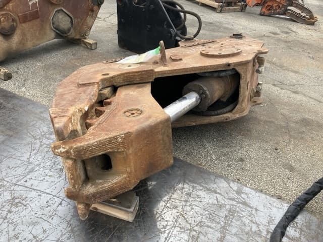 Crusher — Auction (lot 8451-3053)