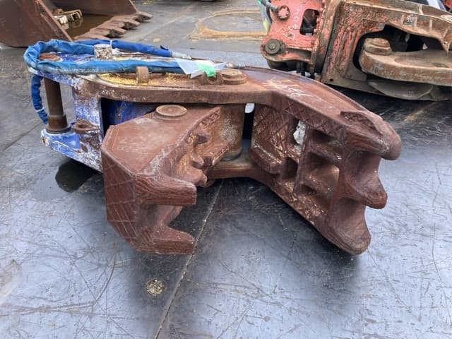 Crusher — Auction (lot 8451-3056)
