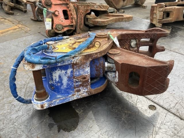 Crusher — Auction (lot 8451-3056)