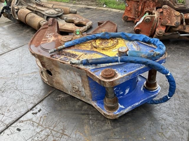 Crusher — Auction (lot 8451-3056)