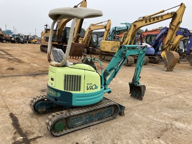 MINI EXCAVATOR — Auction (lot 8451-306)