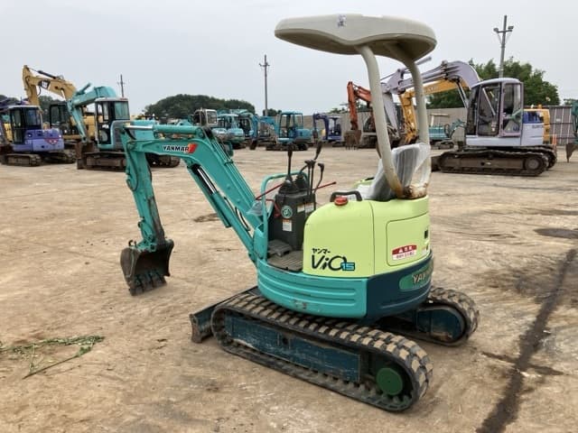 MINI EXCAVATOR — Auction (lot 8451-306)
