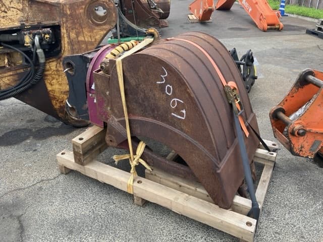 Bucket — Auction (lot 8451-3067)