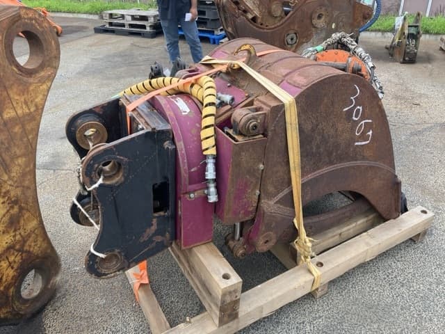 Bucket — Auction (lot 8451-3067)