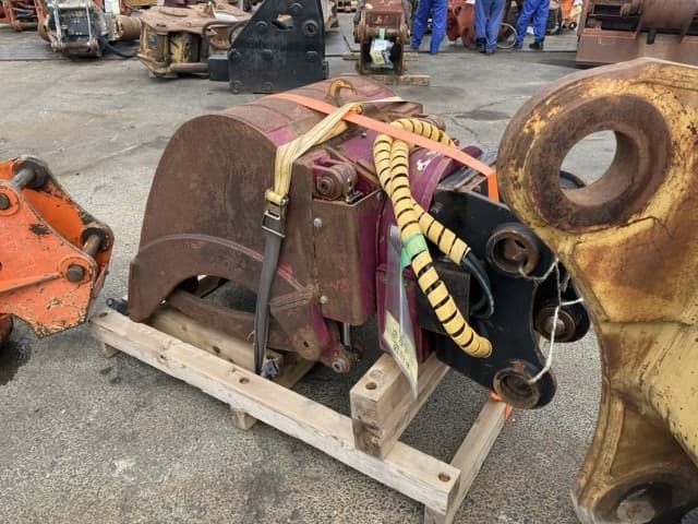 Bucket — Auction (lot 8451-3067)