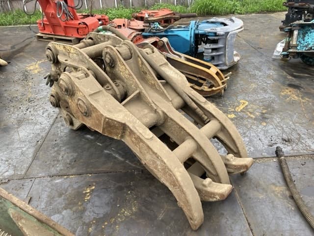 Fork — Auction (lot 8451-3070)