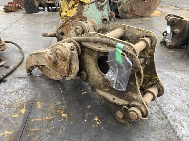 Fork — Auction (lot 8451-3070)