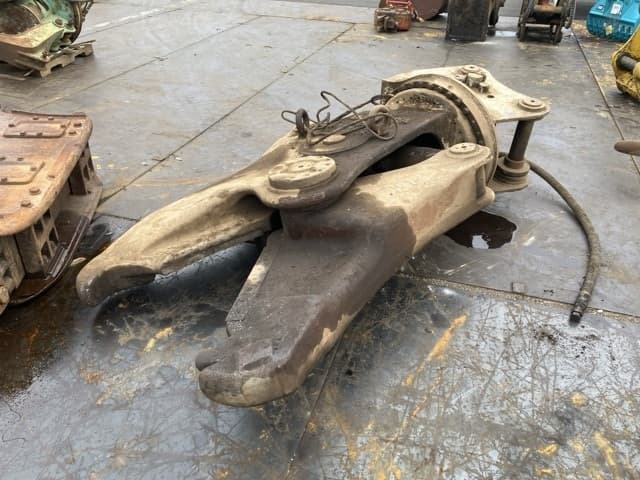 Cutter — Auction (lot 8451-3072)