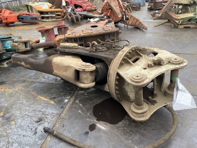 Cutter — Auction (lot 8451-3072)
