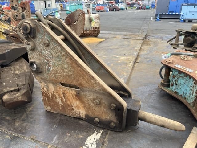 Breaker — Auction (lot 8451-3073)