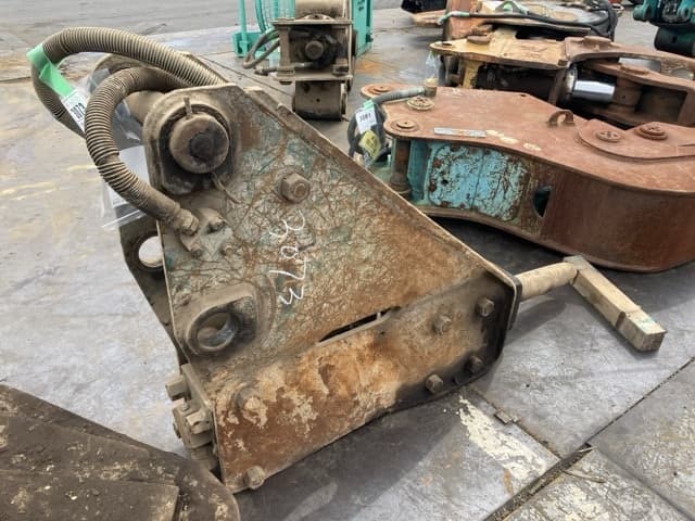 Breaker — Auction (lot 8451-3073)