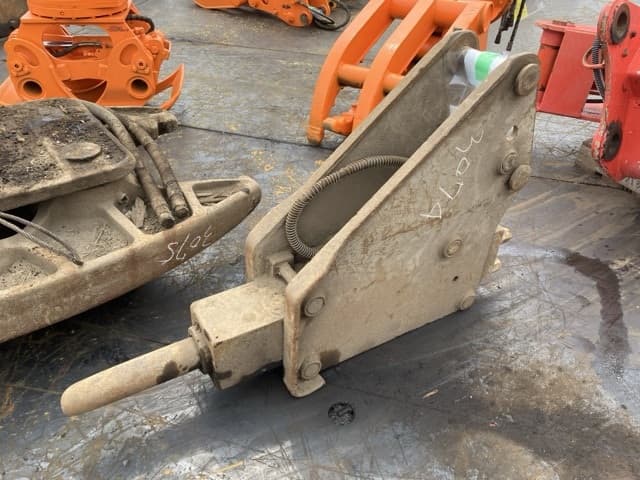 Breaker — Auction (lot 8451-3074)