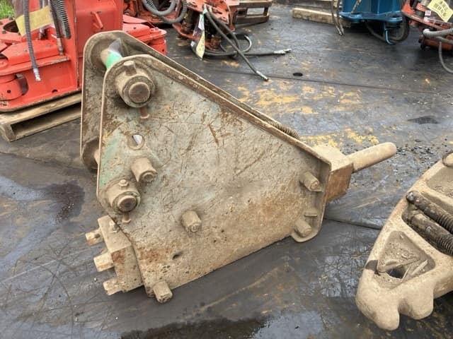 Breaker — Auction (lot 8451-3074)