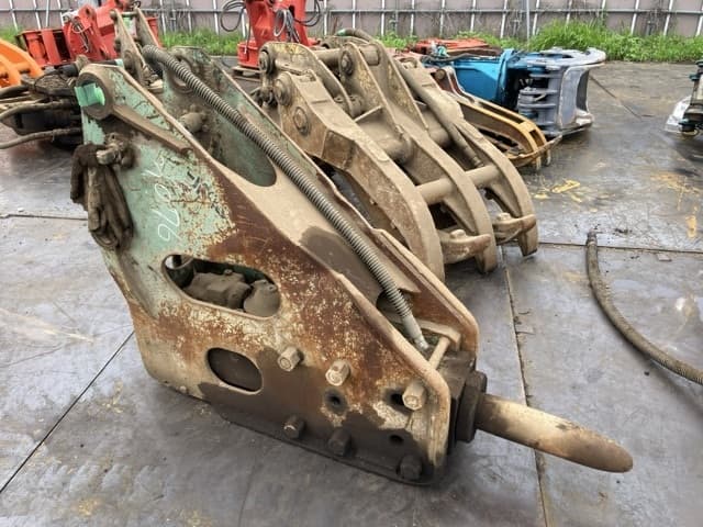 Breaker — Auction (lot 8451-3076)