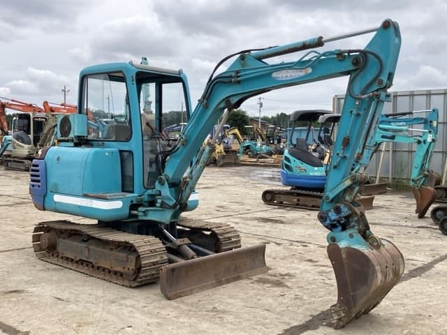 MINI EXCAVATOR — Auction (lot 8451-308)