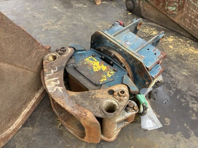 GRAPPLE — Auction (lot 8451-3135)