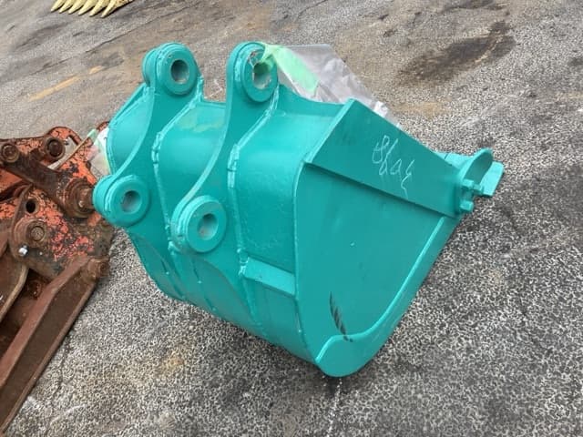 Bucket — Auction (lot 8451-3138)