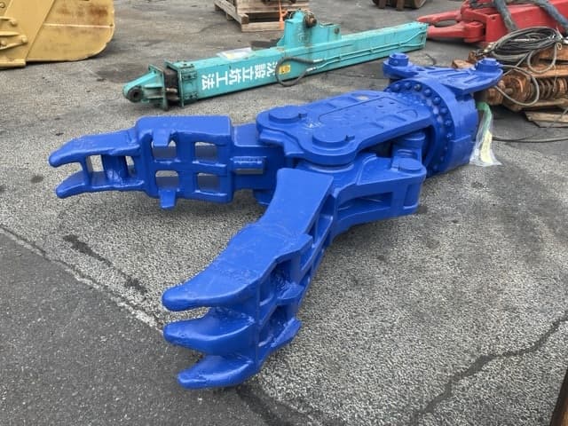 Crusher — Auction (lot 8451-3156)