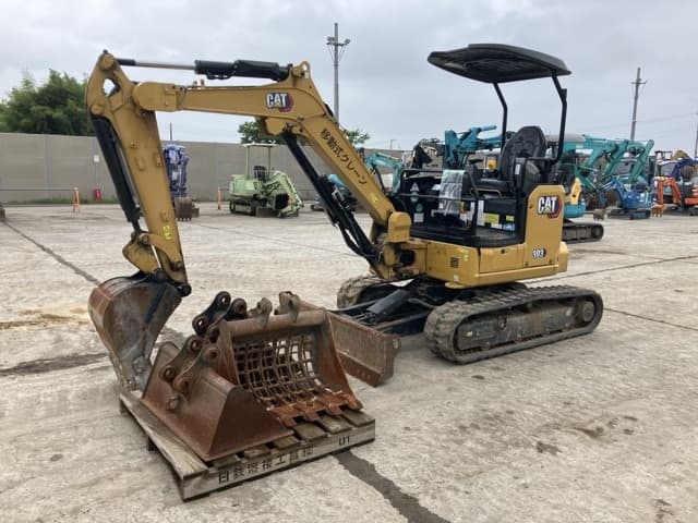 MINI EXCAVATOR — Auction (lot 8451-317)