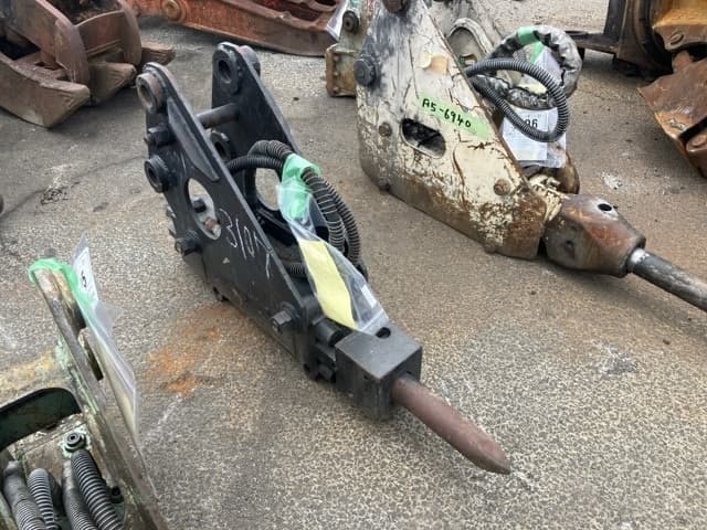 Breaker — Auction (lot 8451-3179)