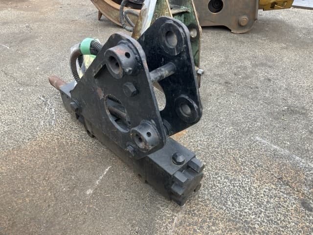 Breaker — Auction (lot 8451-3179)