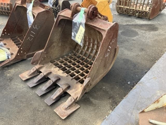 Bucket — Auction (lot 8451-3182)