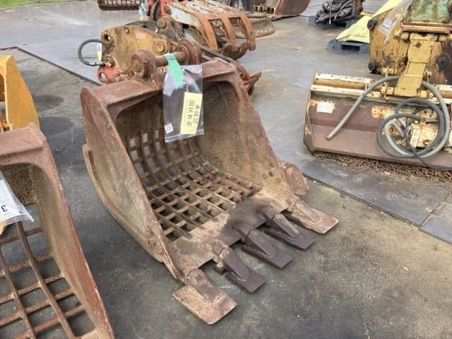 Bucket — Auction (lot 8451-3182)