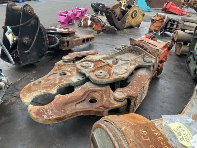 Crusher — Auction (lot 8451-3186)