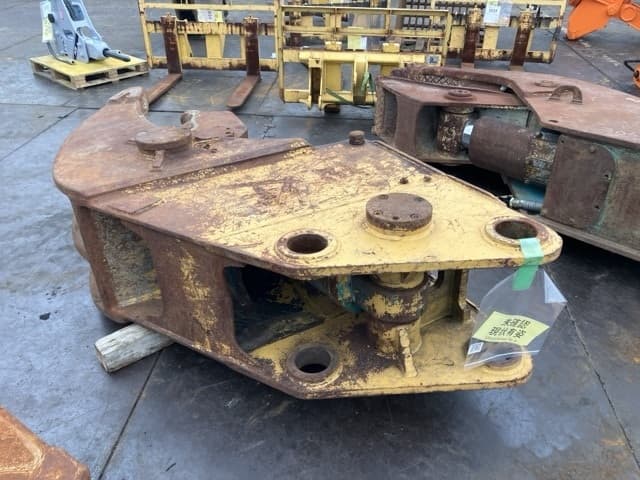 Crusher — Auction (lot 8451-3189)