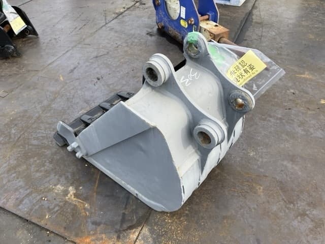 Bucket — Auction (lot 8451-3198)