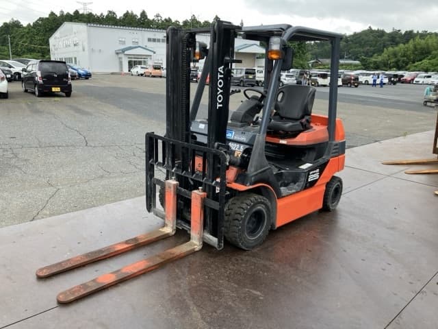 Battery Forklift — Auction (lot 8451-32002)