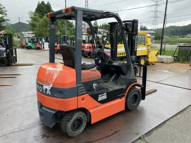 Battery Forklift — Auction (lot 8451-32002)