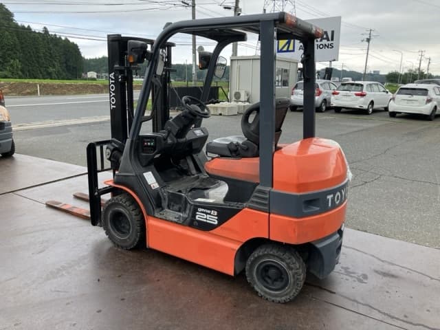 Battery Forklift — Auction (lot 8451-32002)
